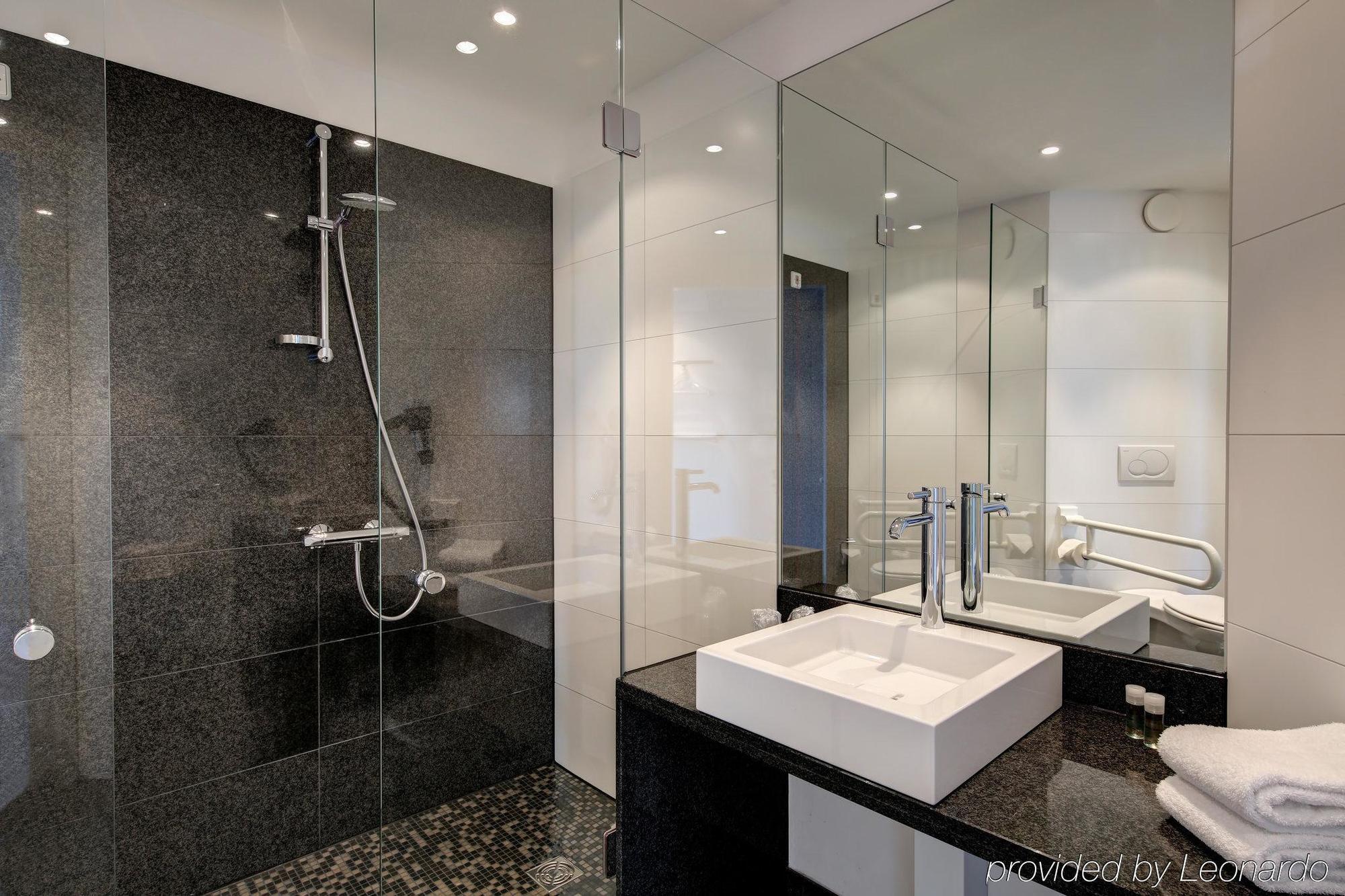Hotel One 3*